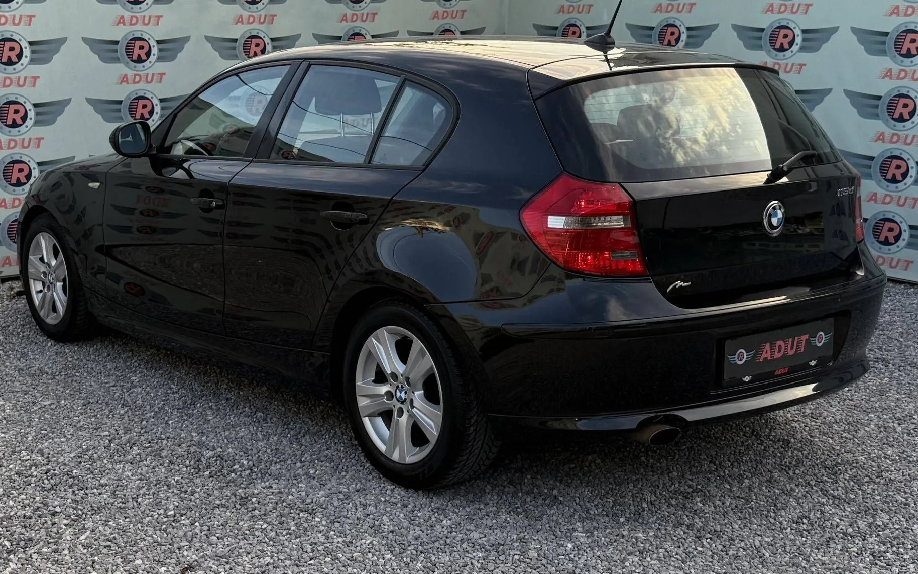 Zunanja slika - BMW Serija 1 - : 116d-PARK SENZ ZADAJ-TEMP-LEPO OHRANJEN... - 4