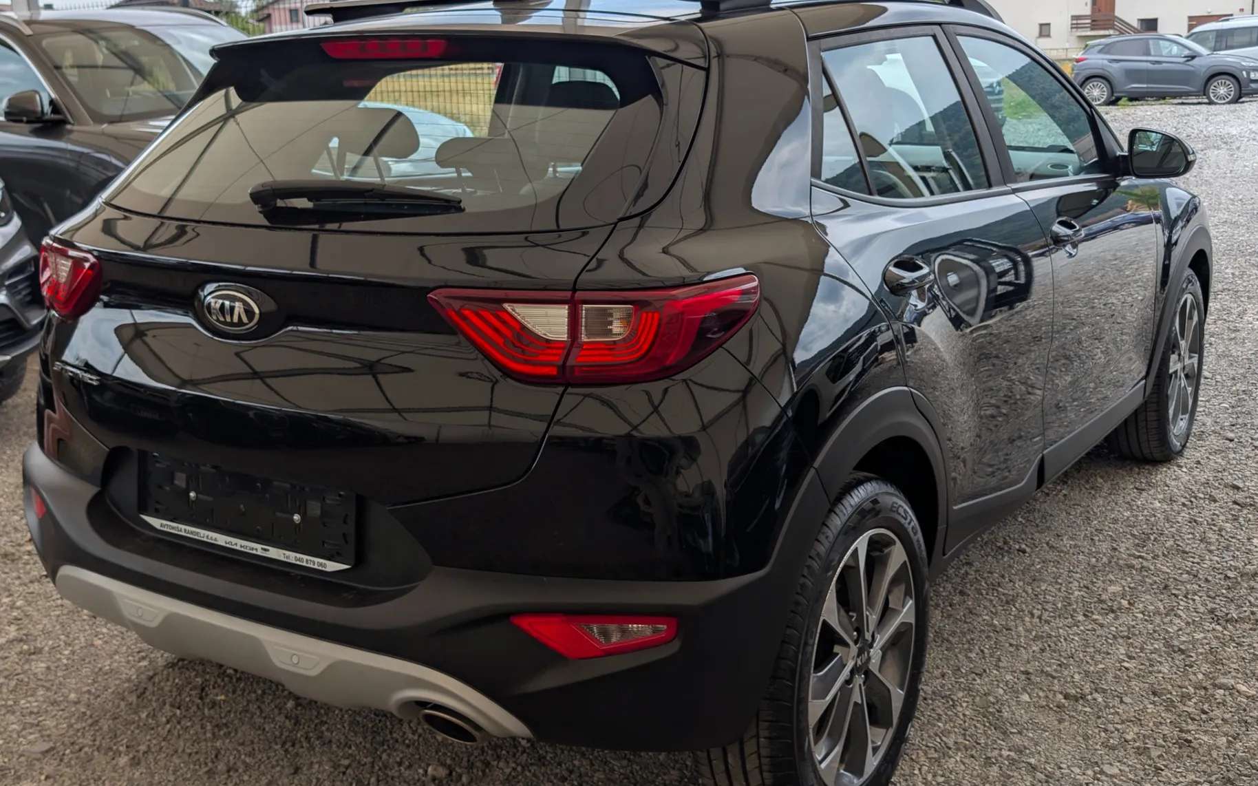 Zunanja slika - KIA Stonic - 1.4 MPI EX Motion CP ISG - 4