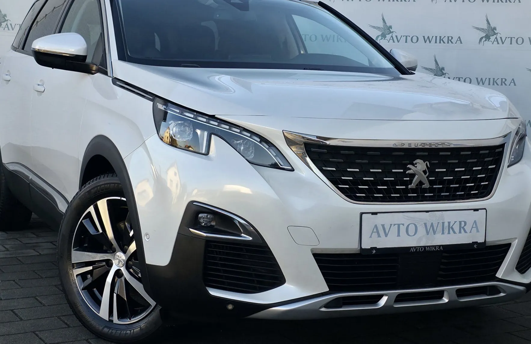 Zunanja slika - Peugeot 5008 - 2.0HDI EAT8 Allure FULLED•BLIS•7-SED•KEYLES•KAMER• - 1