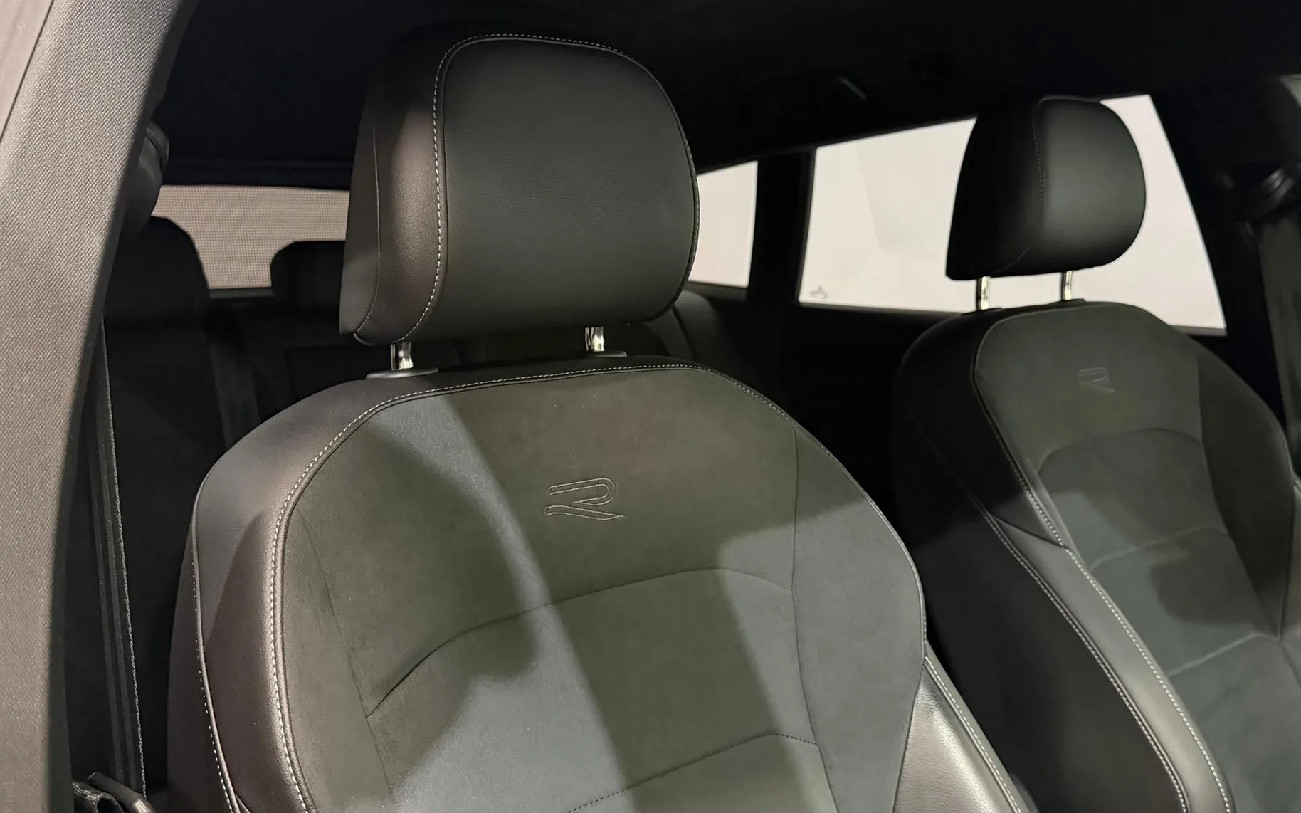 Notranja slika - VW Arteon Shooting Brake - 2.0 TDI-4MOTION-R-LINE-VIRTUAL-ACC-LED-KAMERA-NAVI - 12