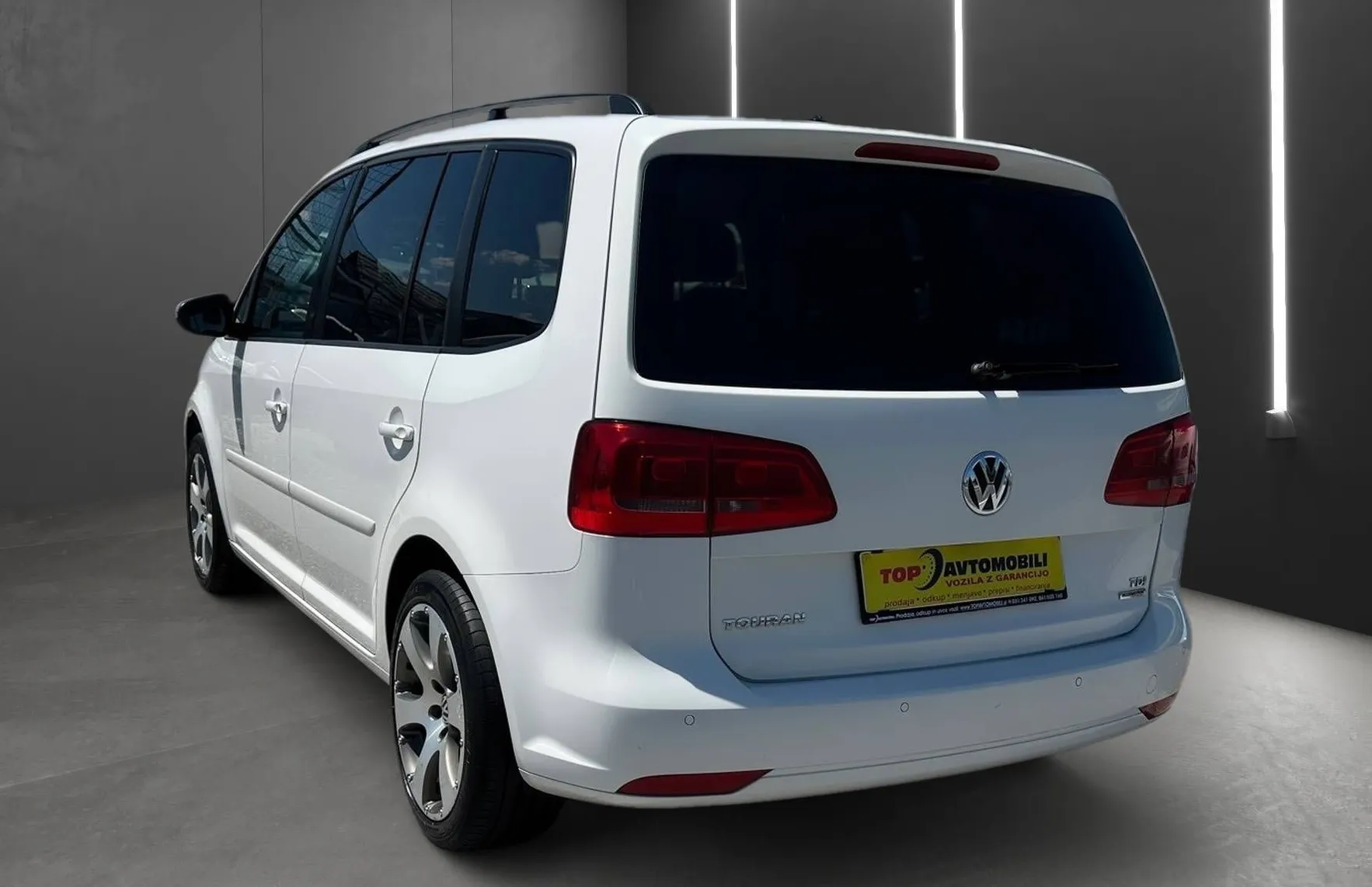 Zunanja slika - VW Touran - 1.6 TDI MOŽNOST FINANCIRANJA BREZ POLOGA - 6