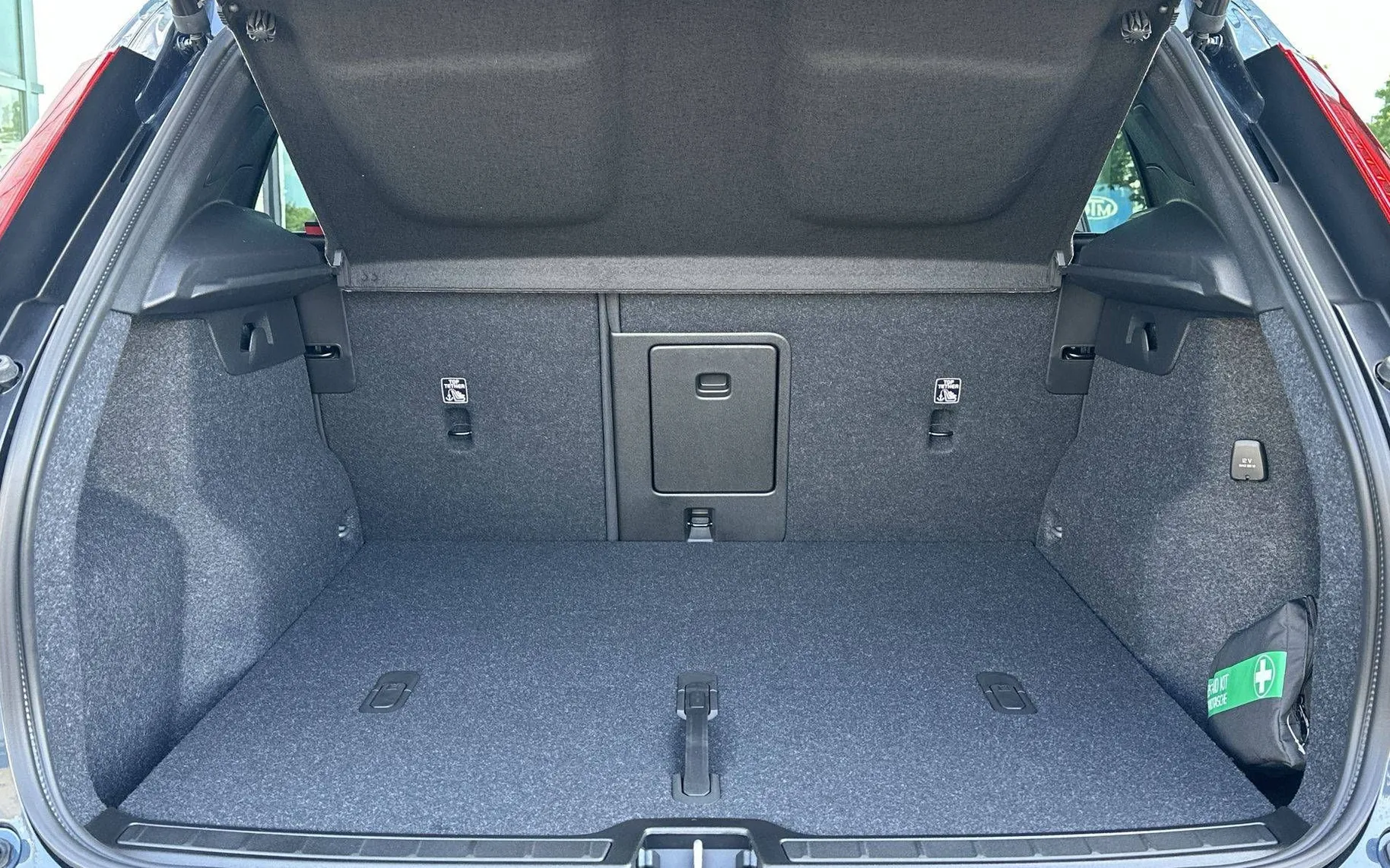 Zunanja slika - Volvo XC40 - B3P Core Avt. - 12