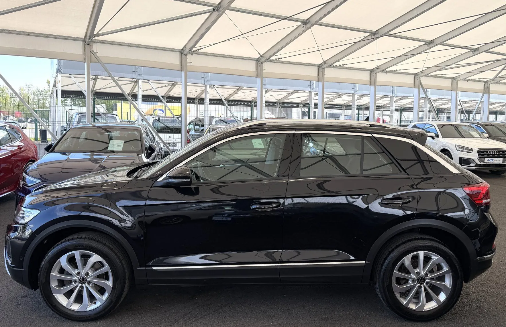 Zunanja slika - Volkswagen T-Roc - Style 1.5 TSI DSG - KAMERA - ACC - LED - MRTVI KOT - 3