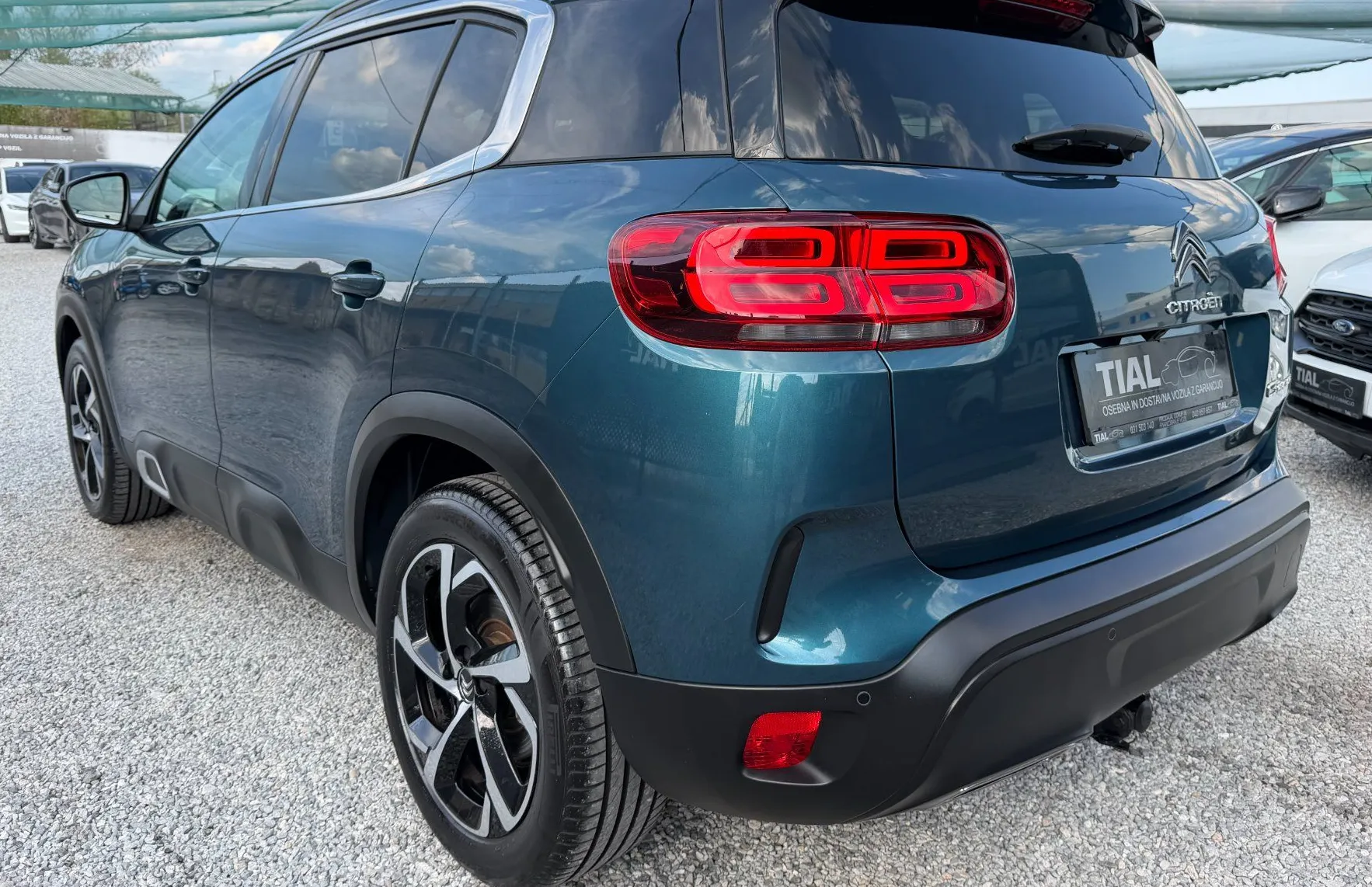Zunanja slika - Citroën C5 Aircross - 1.2 SLO-VIRTUAL-KAMERA-NAVI-SAMO 85.000KM-ODLIČEN - 5