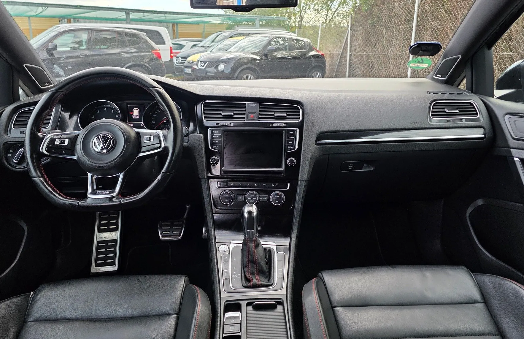 Zunanja slika - Volkswagen Golf - 2.0 GTI PERFORMANCE DSG XENON-NAVI-ALU19-GRETJE SŽ - 9