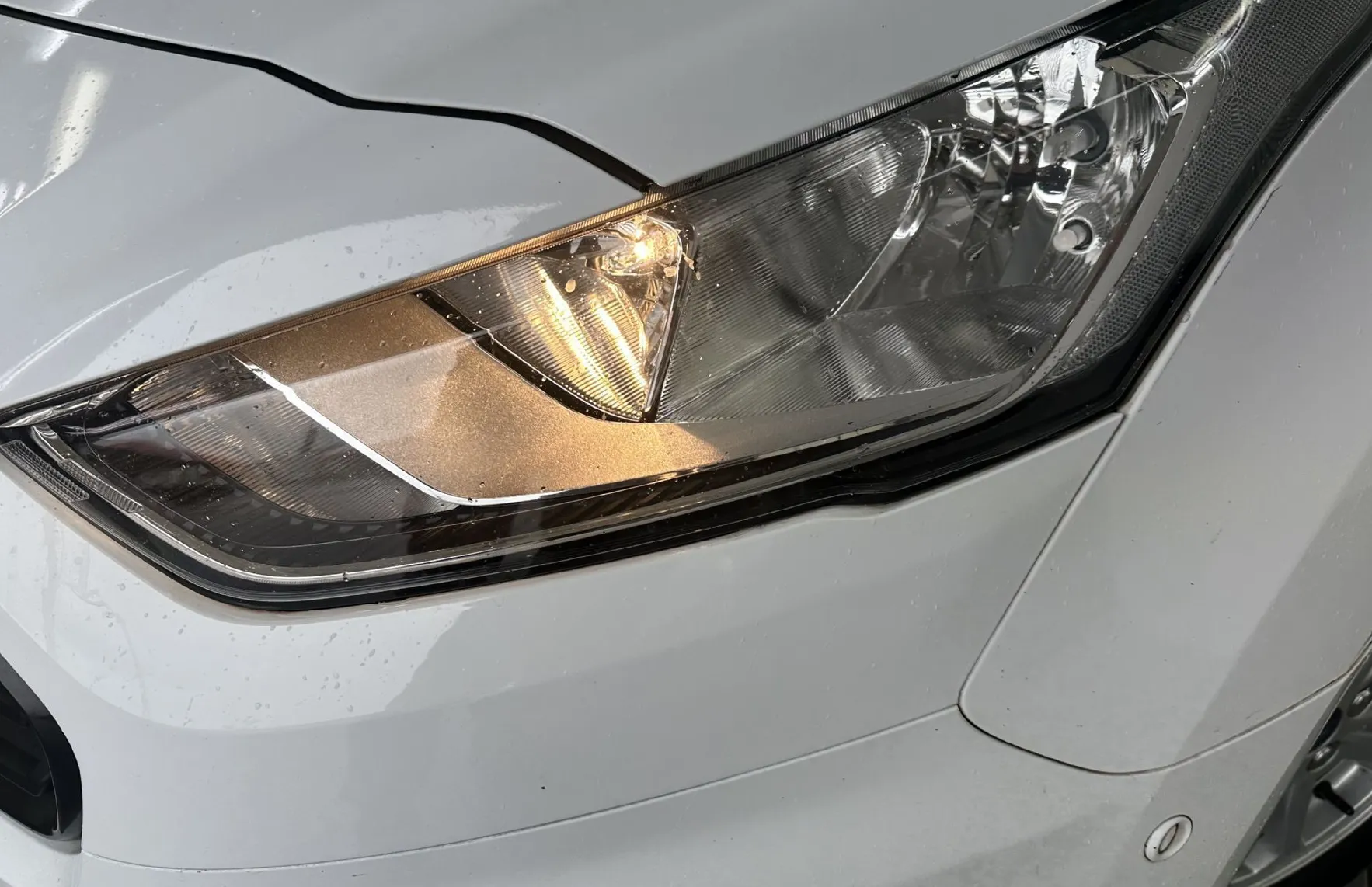 Zunanja slika - Ford Tourneo Connect - L2 Autm.88kW.NEMŠKI+4 GUME.KAMERA.GRE.SED.KLJUKA - 3