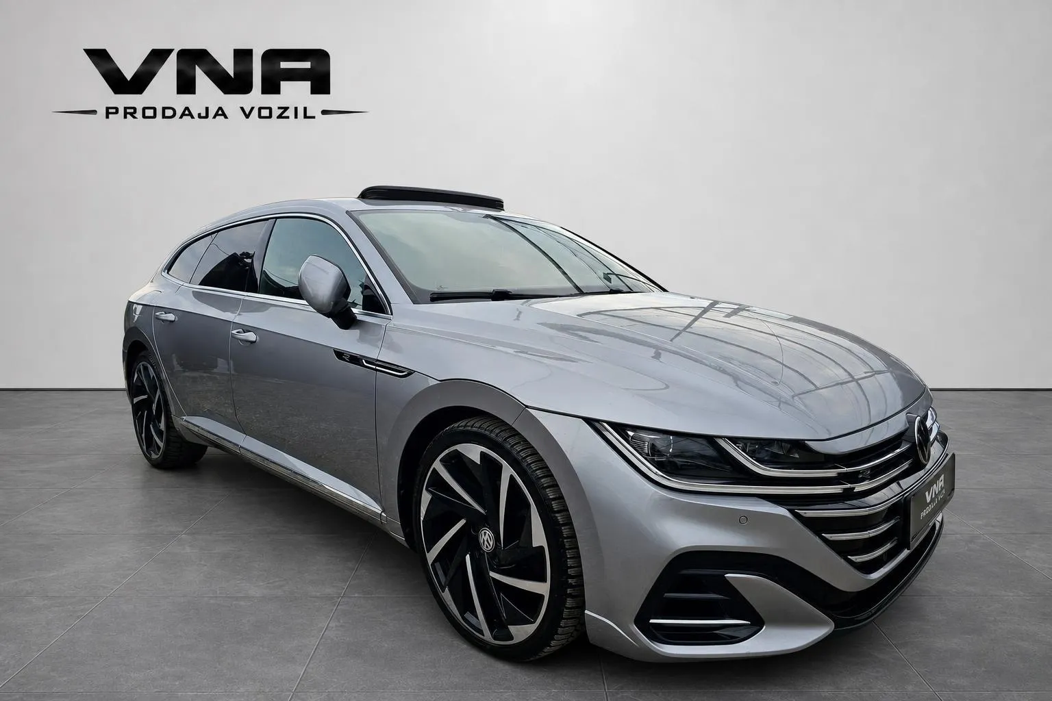 Zunanja slika - Volkswagen Arteon Shooting Brake - Arteon 4motion 2.0 TDI R-LINE |PANO|IQ-LED|AMBIENT - 3