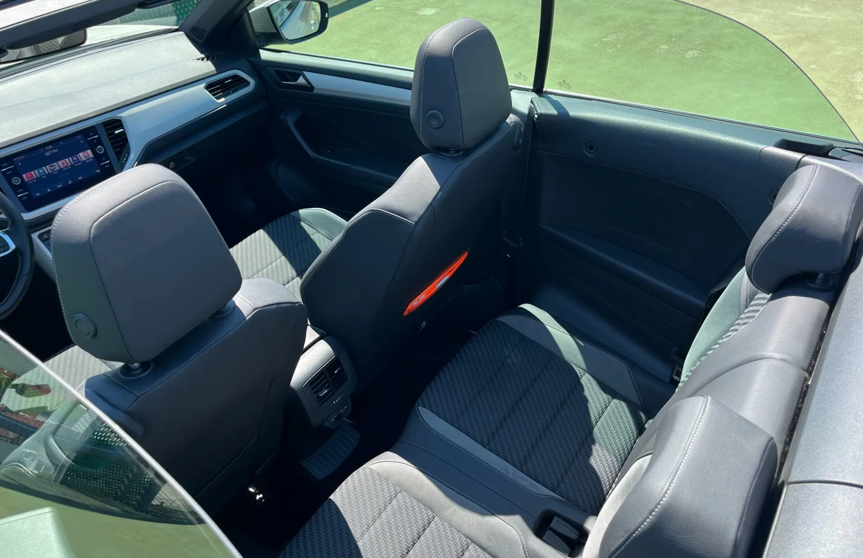 Zunanja slika - VW T-Roc - Cabriolet 1.5 TSI R-Line DSG. LED. NAVI. VZR. KAM. 2X PDC - 9