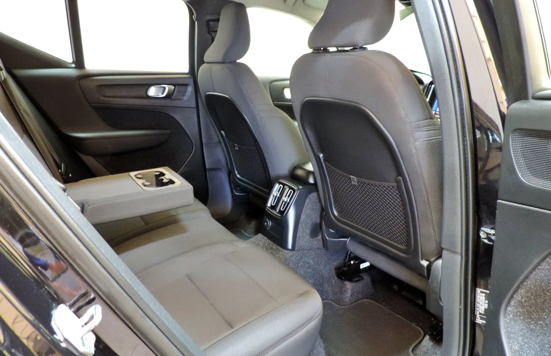 Zunanja slika - Volvo XC40 - T4 Recharge Twin Engine Inscription Avt. - 12