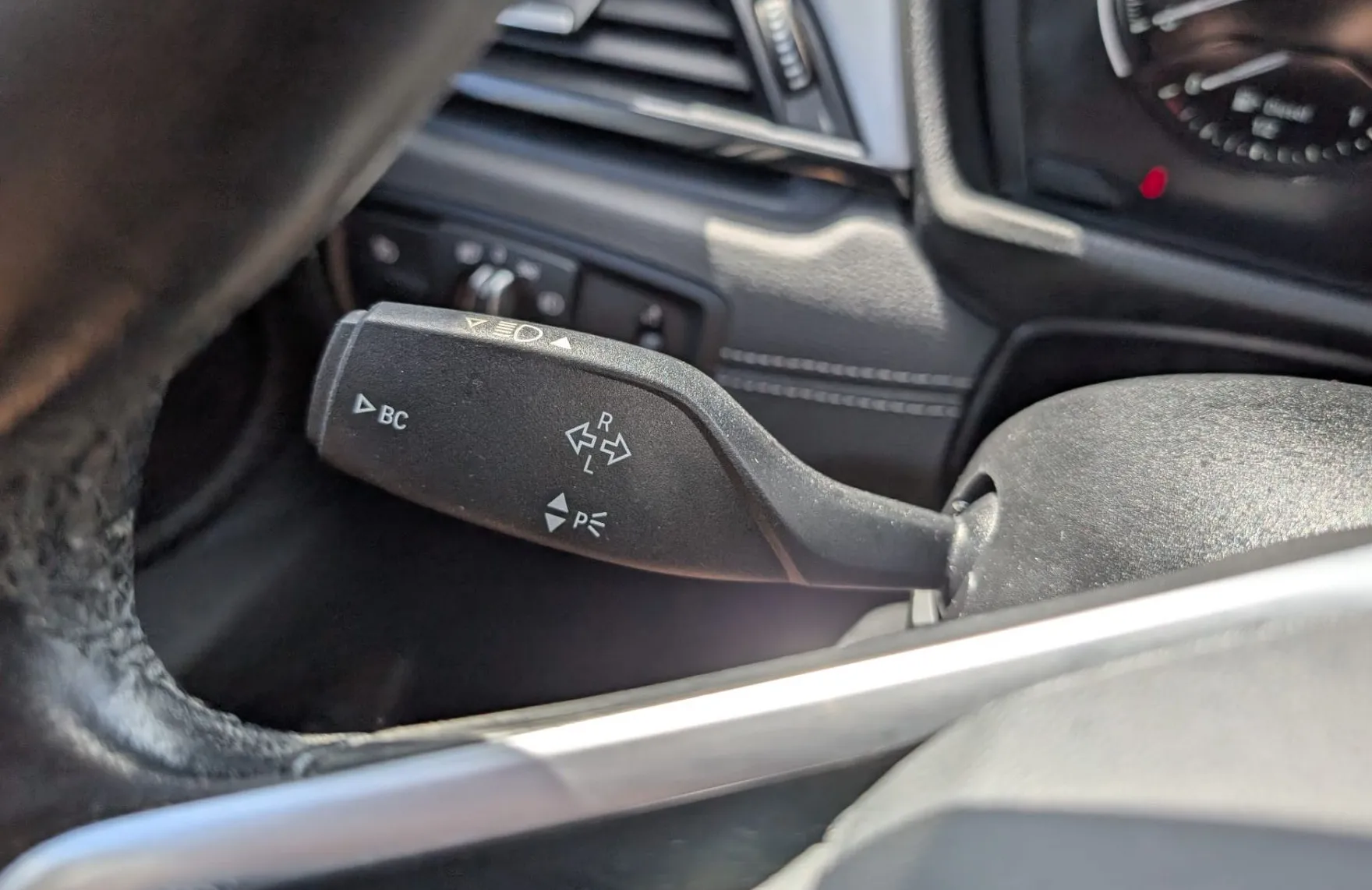 Zunanja slika - BMW X2 - serija : sDrive18d Advantage|FuLED|el.prtljažnik|2xPDC+kamera - 13