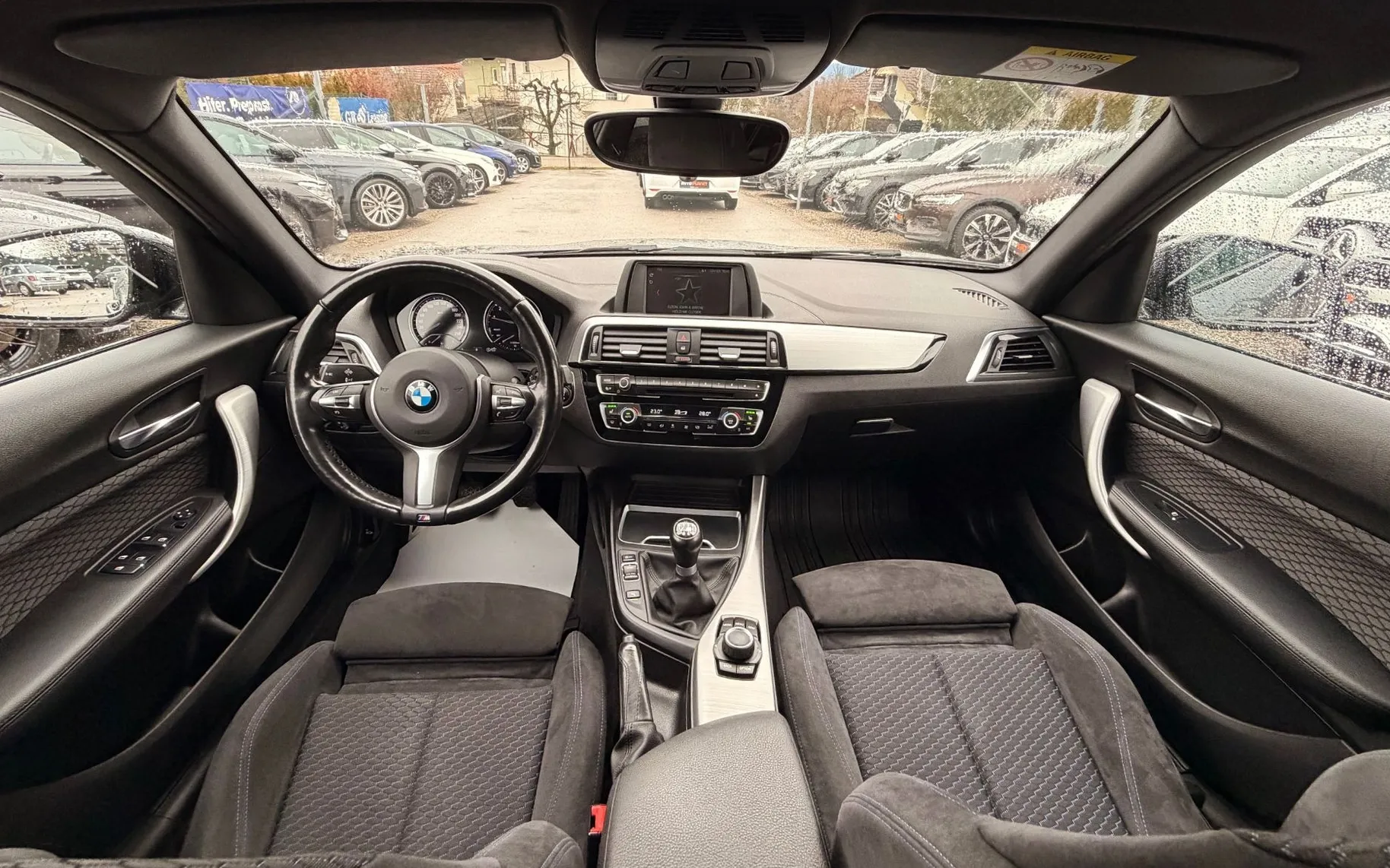 Zunanja slika - BMW Serija 1 - : 118i M Sport Shadow 1.LASTNIK FULL LED ALU17 - 20