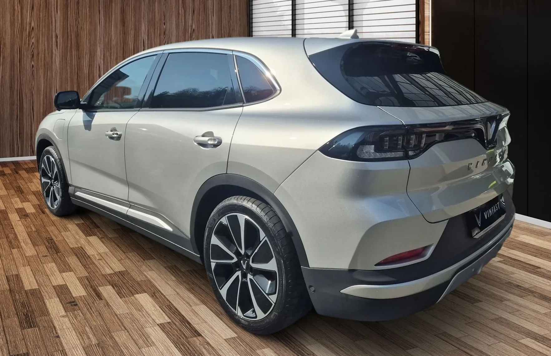 Zunanja slika - Vinfast VF8 - PLUS 87.7kWh 408PS AWD-GRATIS POLNILNICA 22KW - 5