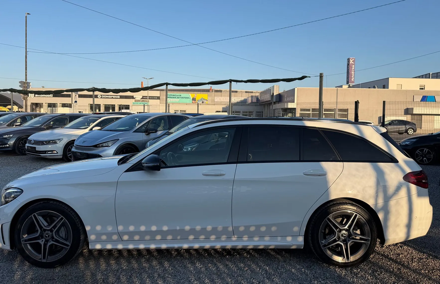 Zunanja slika - Mercedes-Benz C-Razred - C 200d AUT.-AMG-MOD.MODEL-NAVI-KAMERA-FULLLED-18C - 4