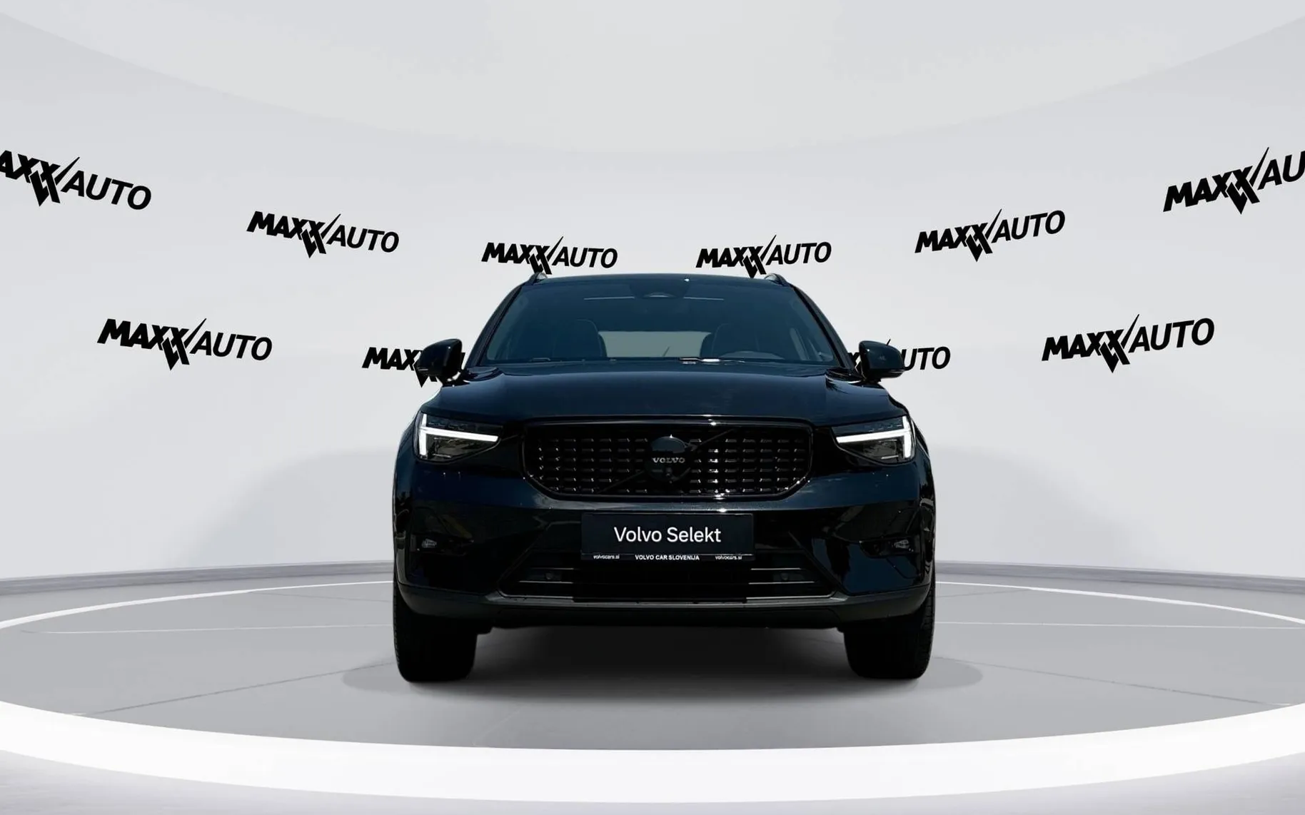 Zunanja slika - Volvo XC40 - B4P Ultra Black Edition Avt. - 2