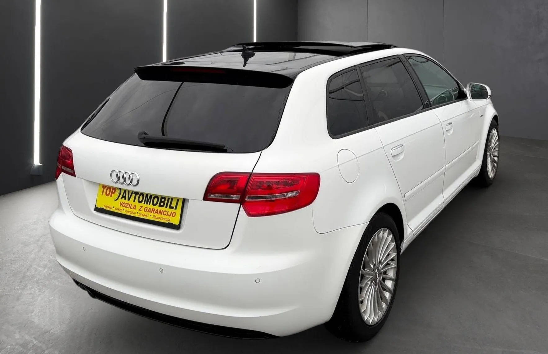 Zunanja slika - Audi A3 - 2.0 TDI AUT XENON AUT PANO PDC TEM USNJE TOP... - 6