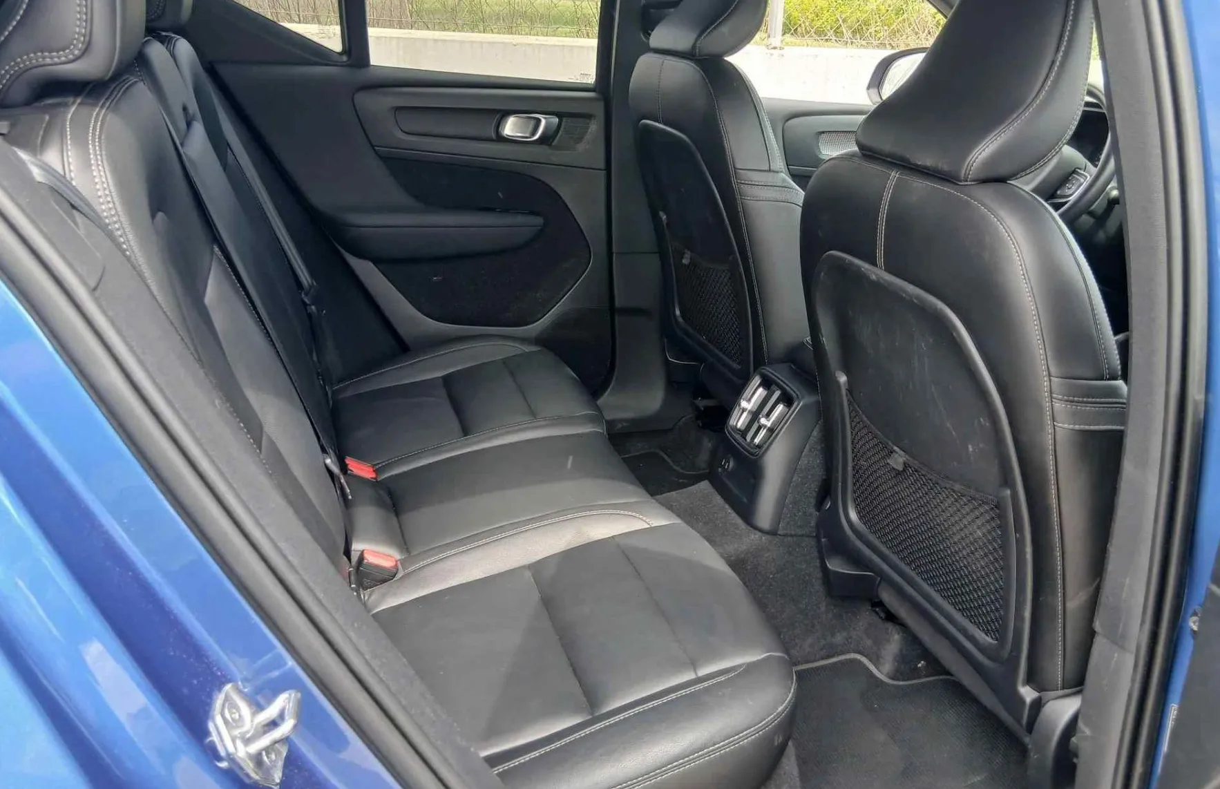 Zunanja slika - Volvo XC40 - T5 Recharge Twin Engine R-Design Avt.KAMERA.LED - 8