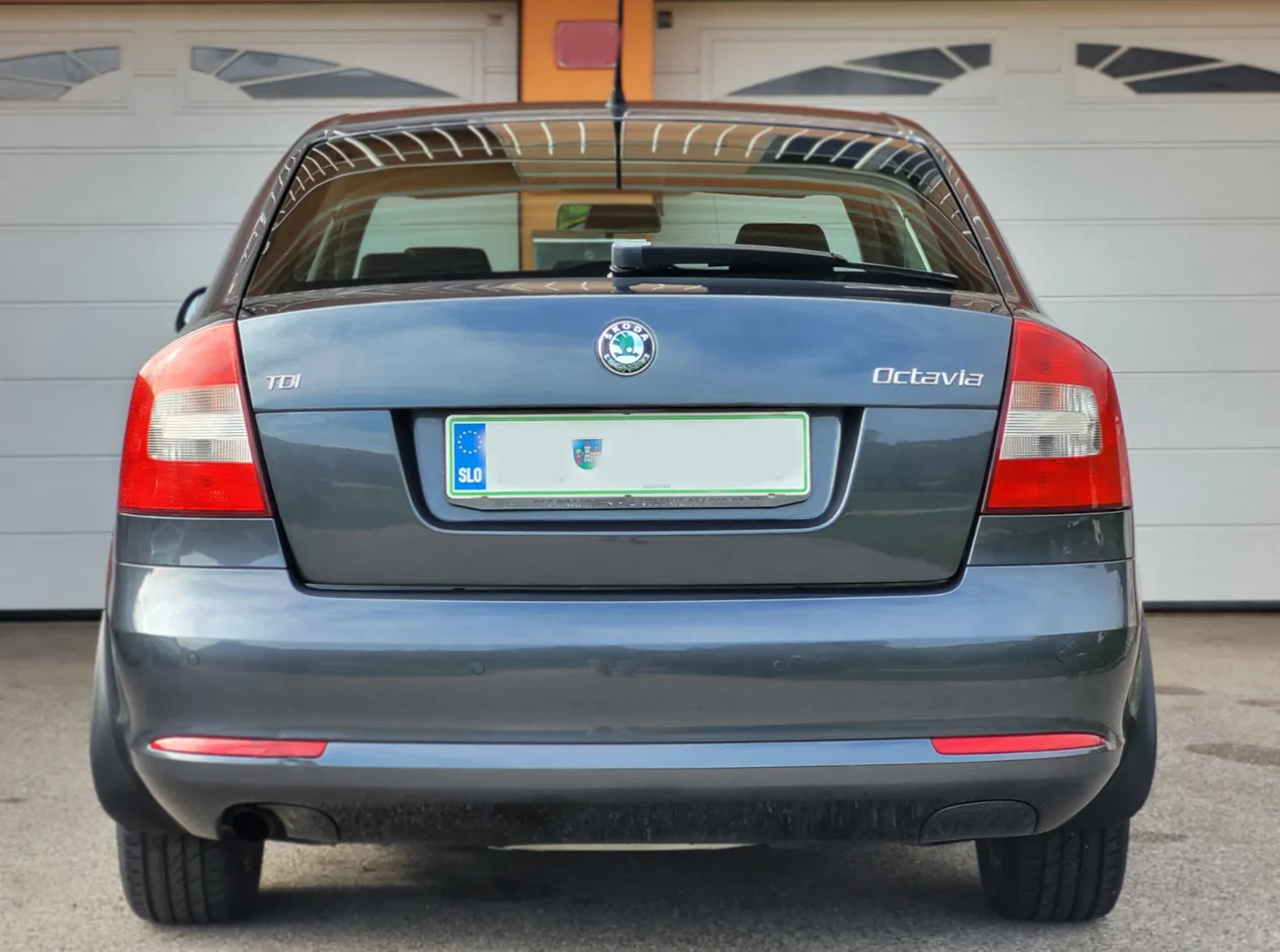 Zunanja slika - Škoda Octavia - 1,6 CR TDI DPF Family - 6