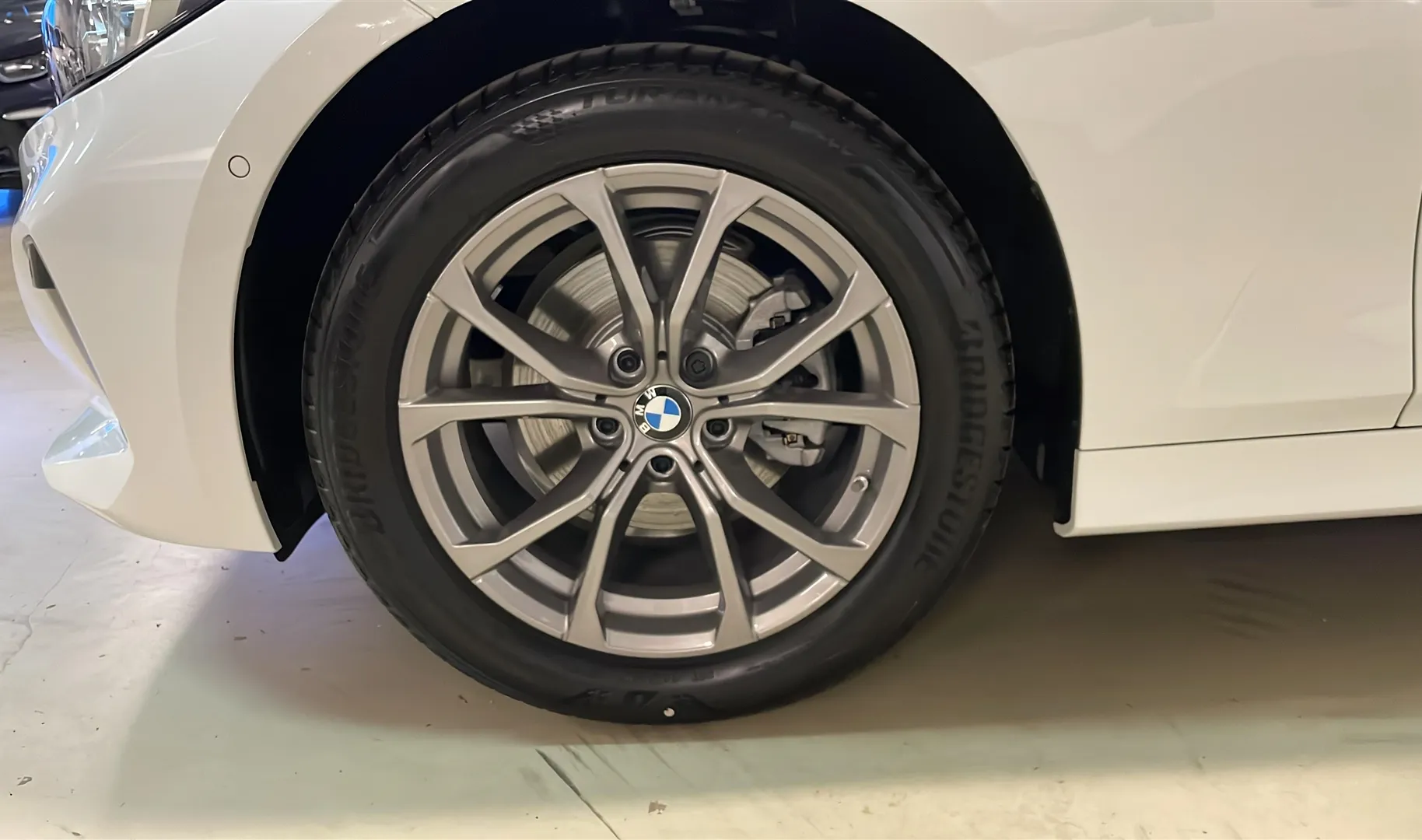 Zunanja slika - BMW Serija 3 - 318d - 4