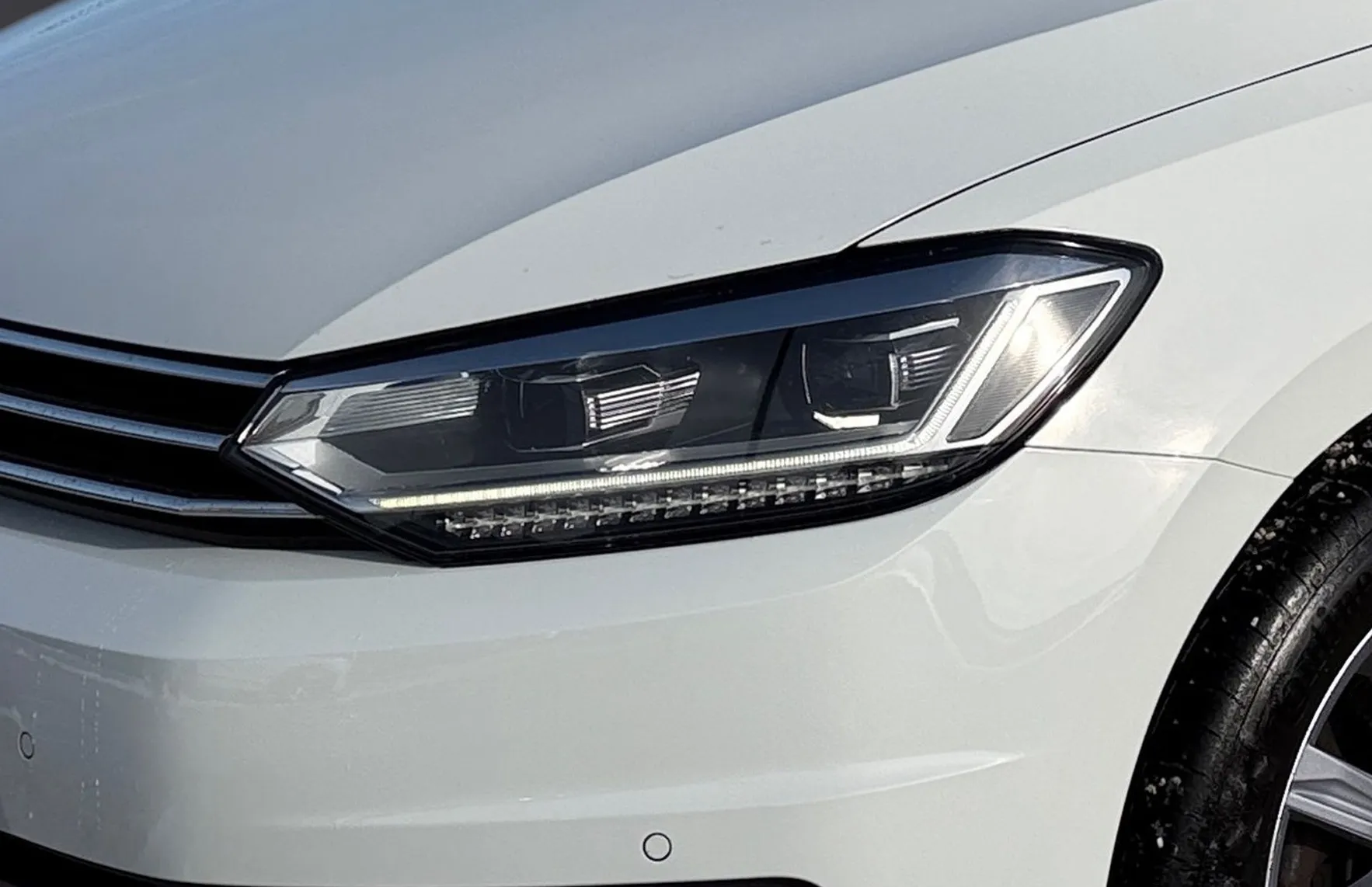 Zunanja slika - VW Touran - 2.0 TDI BMT Highline 110  150 -SLO-High LED-Masa - 4