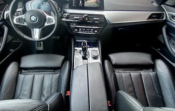 Zunanja slika - BMW Serija 5 - Touring: M-SPORT 530d xDrive HARMAN KARDON MEMORY - 3