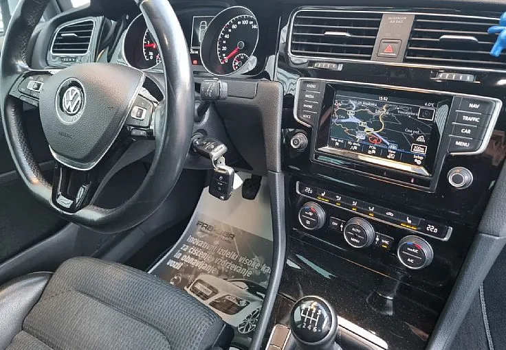 Zunanja slika - Volkswagen Golf - Variant 2.0 TDI-HIGHLINE-LED+XEN-GR. SED-NAVI-MULTI-VOLAN - 10