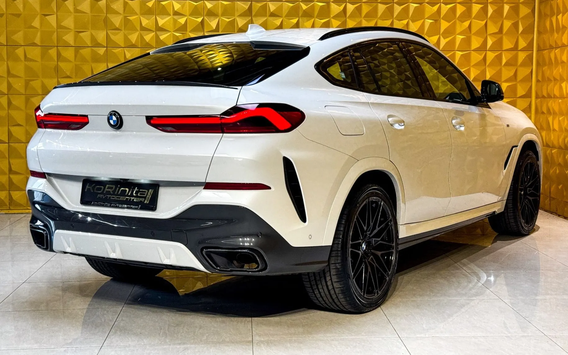 Notranja slika - BMW serija X6: - xDrive 40i M Sport-LED-VIRTUAL-GRETJE VOLANA... - 11