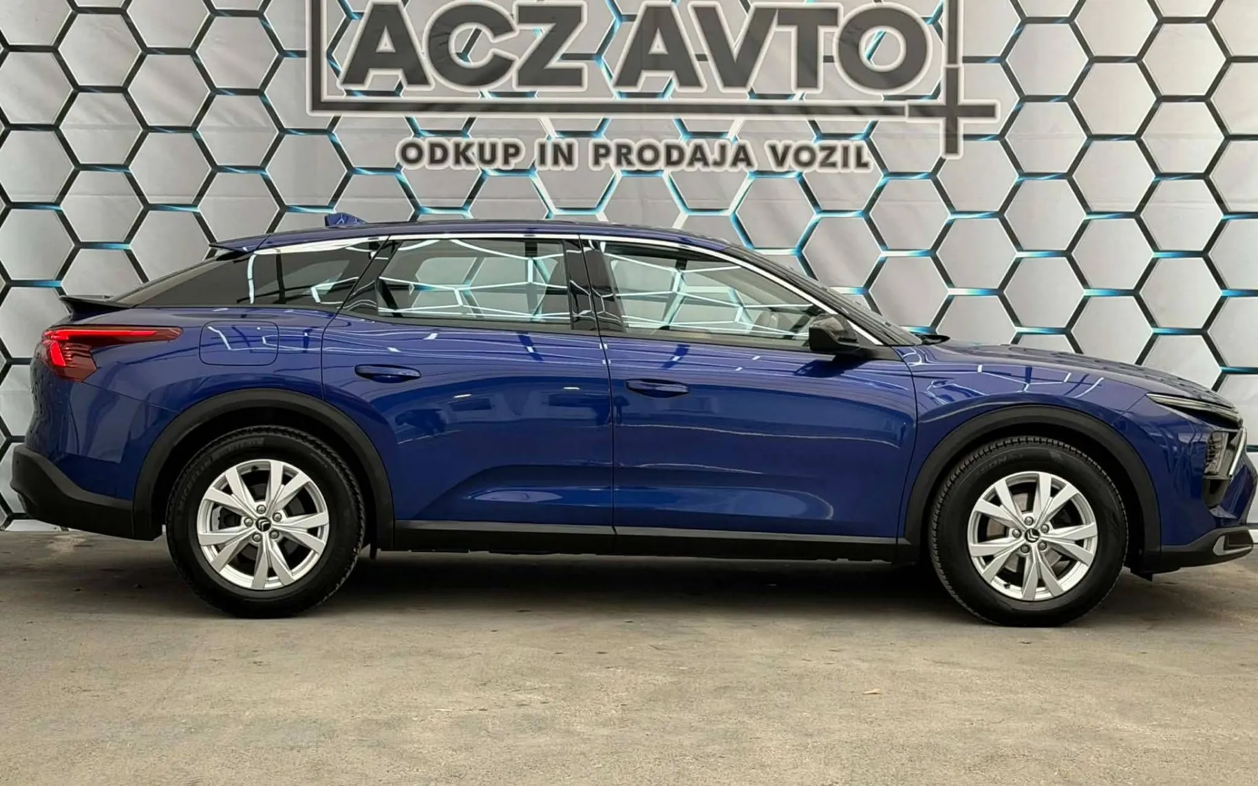Zunanja slika - Citroën C5 X - 1.2i•AUT•51.000KM•VIRTUAL•FUL LED•NAVIGACIJA•PDC•. - 5