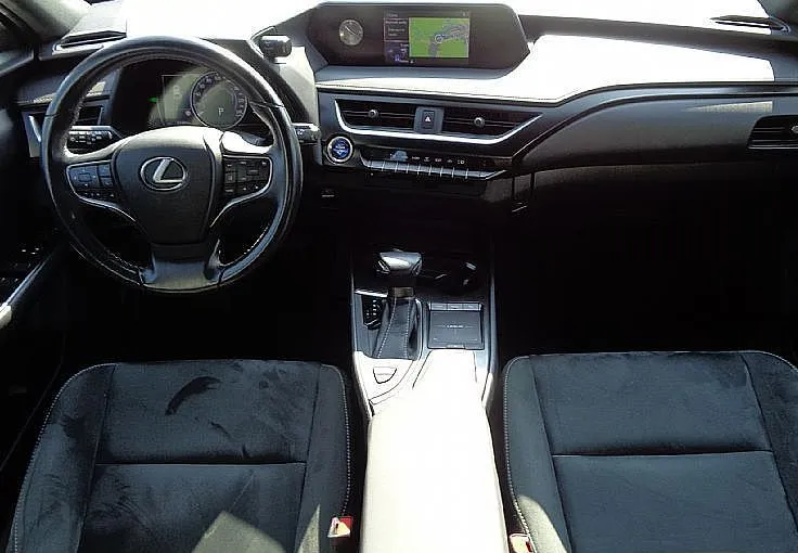 Zunanja slika - Lexus UX - 250h HYBRID - samo 68.299 kilometrov - 6