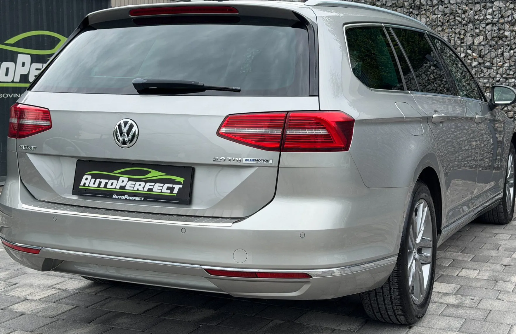 Zunanja slika - Volkswagen Passat - Variant 2.0 TDI Highline |PANO|POTRJ.SERV|KAM|GR.SED|NAVI - 4