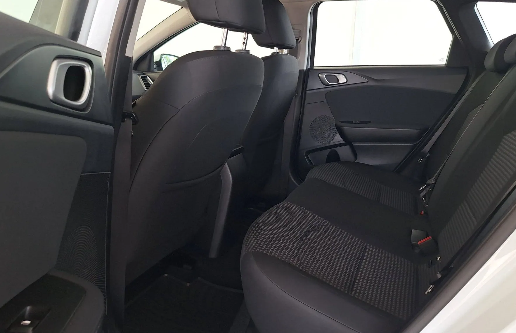 Zunanja slika - KIA Ceed - SW  SW 1.0 T-GDI Urban•Slovensko vozilo•1.Lastnik - 13