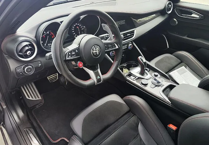 Zunanja slika - Alfa Romeo Giulia - 2.9 V6 Bi-Turbo 510 Quadrifoglio AT8 - 5