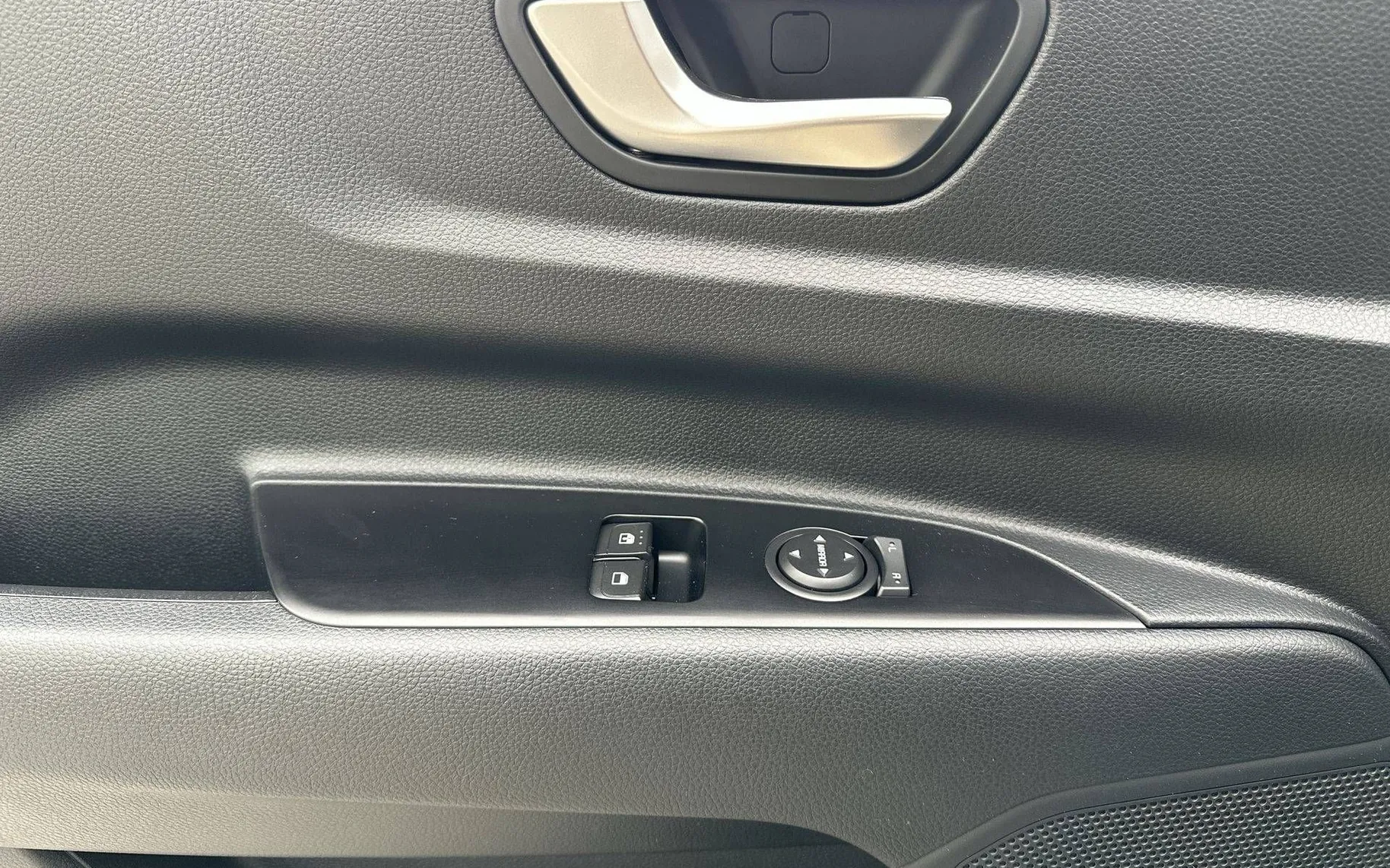 Notranja slika - KIA Stonic - 1.0 T-GDi LX Smart - 11