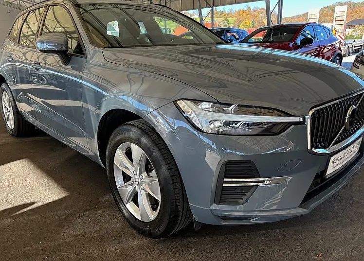 Zunanja slika - Volvo XC60 - B4D AWD AUT Core - 3