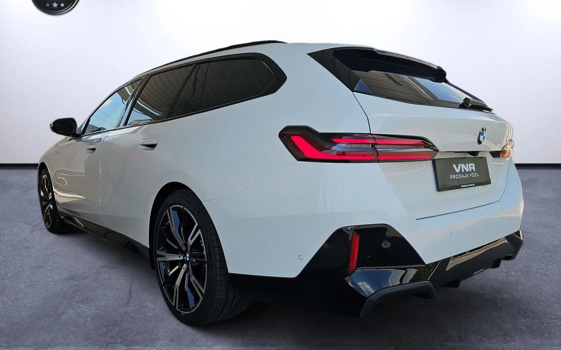 Zunanja slika - BMW serija 5: - 540d xDrive Avt. |M-OPTIC|ICON|HL.SED|360-KAM|A20| - 4