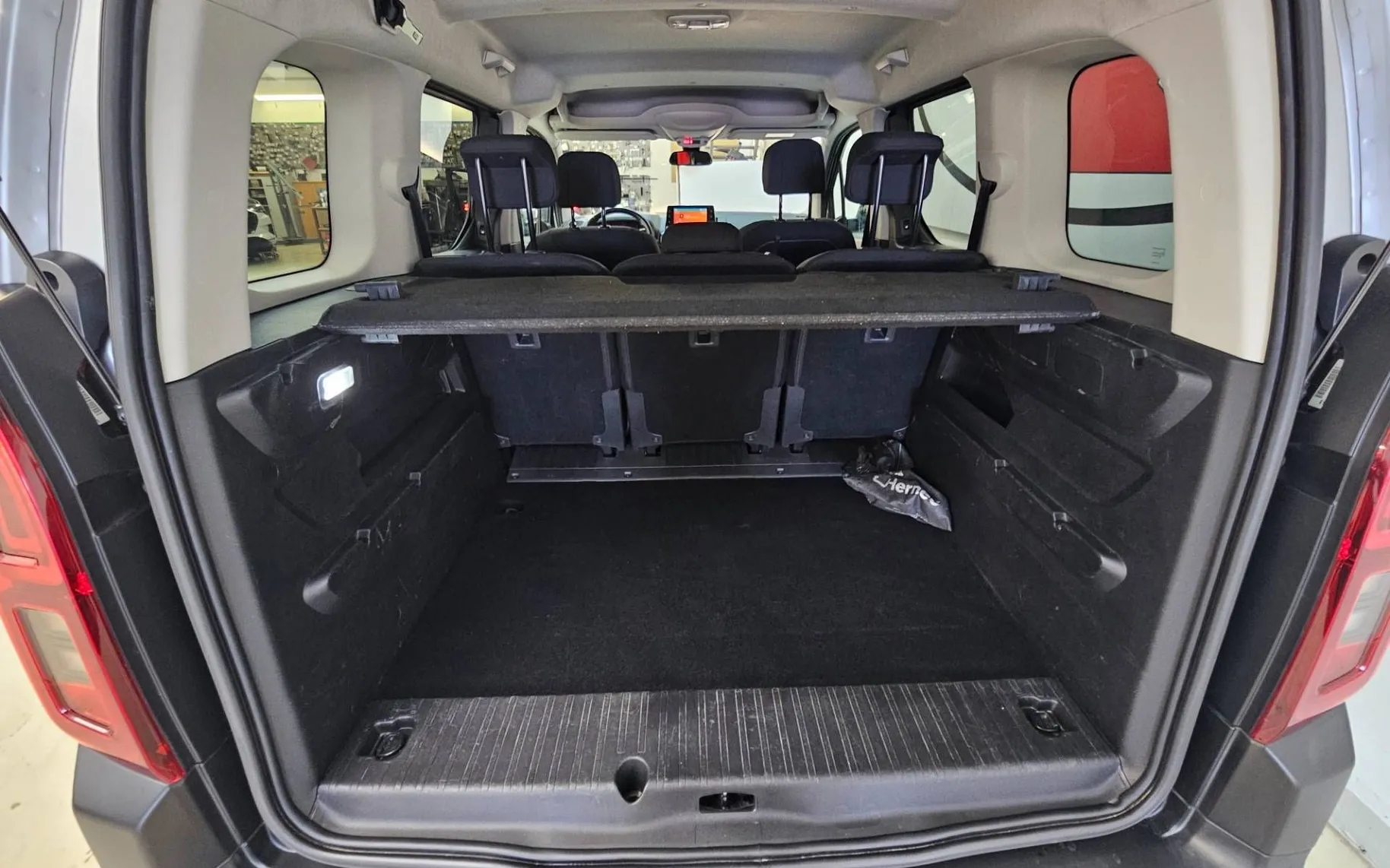 Notranja slika - Citroën Berlingo - 1.5 BlueHDi 130 XTR - 10