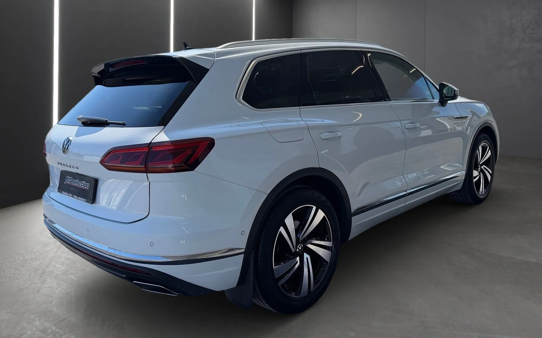 Zunanja slika - Volkswagen Touareg - 4motion V6 TDI Elegance Tiptronic-Slovensko vozi - 3