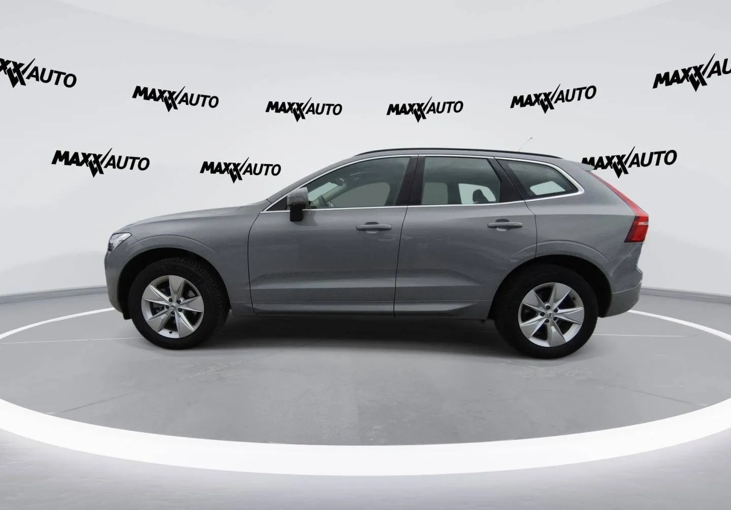 Notranja slika - Volvo XC60 - B5P AWD Core Avt. KAMERA. LED. ACC. BLISS - 8