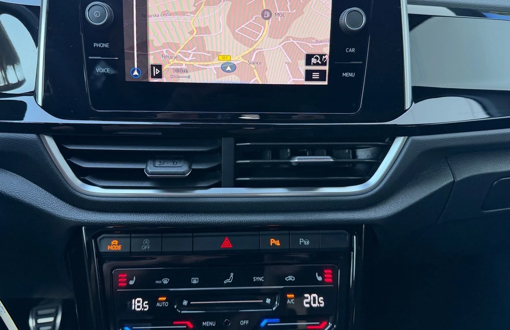 Zunanja slika - VW T-Roc - 1.0 TSI BMT R-Line-Masaža-ACC-PDC-Kamera-IQ Light - 18
