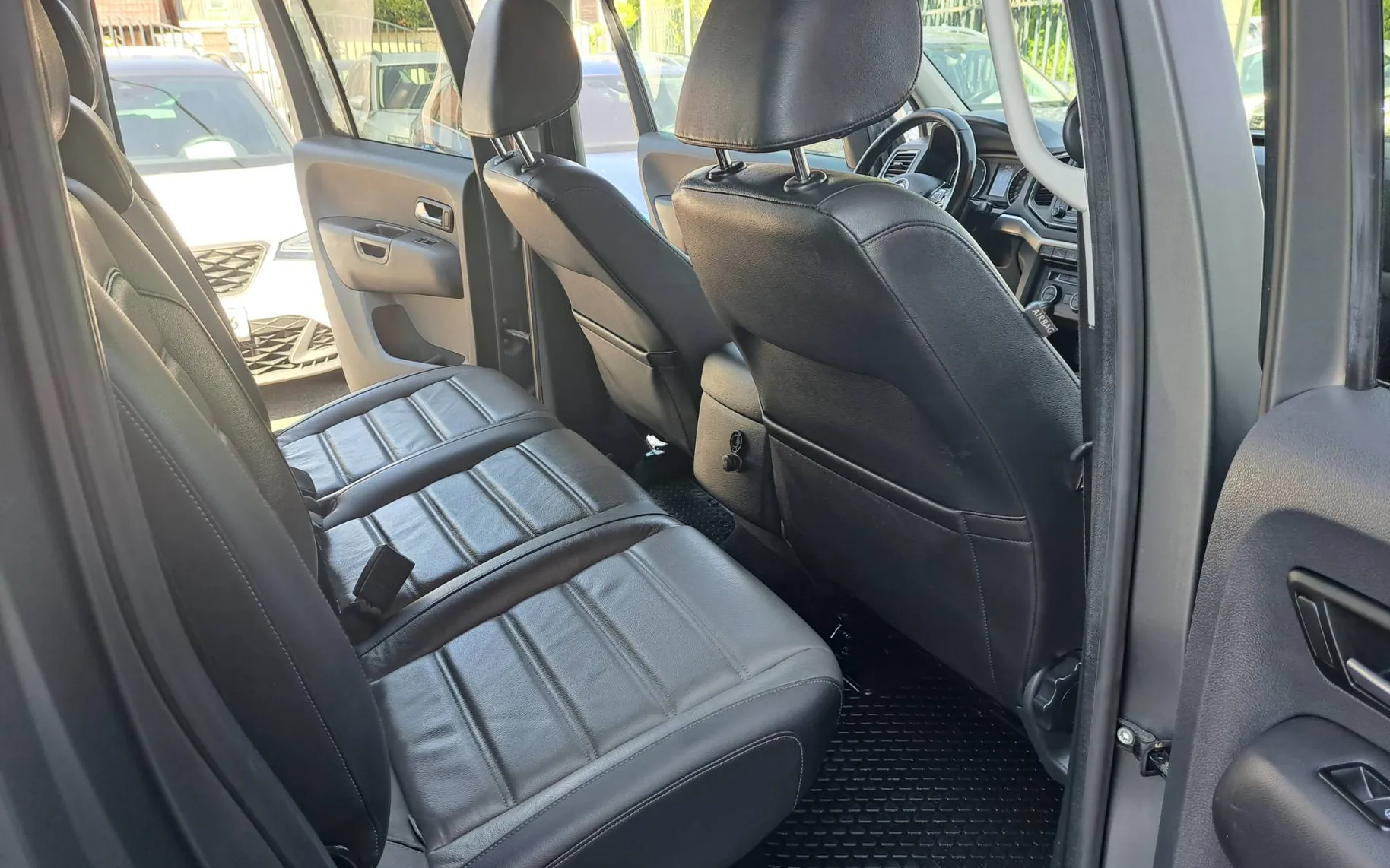 Zunanja slika - VW Amarok - 3.0 Tdi-4MOTION-Avt-1 LASTNIK-FULL LED-GARANCIJA - 10