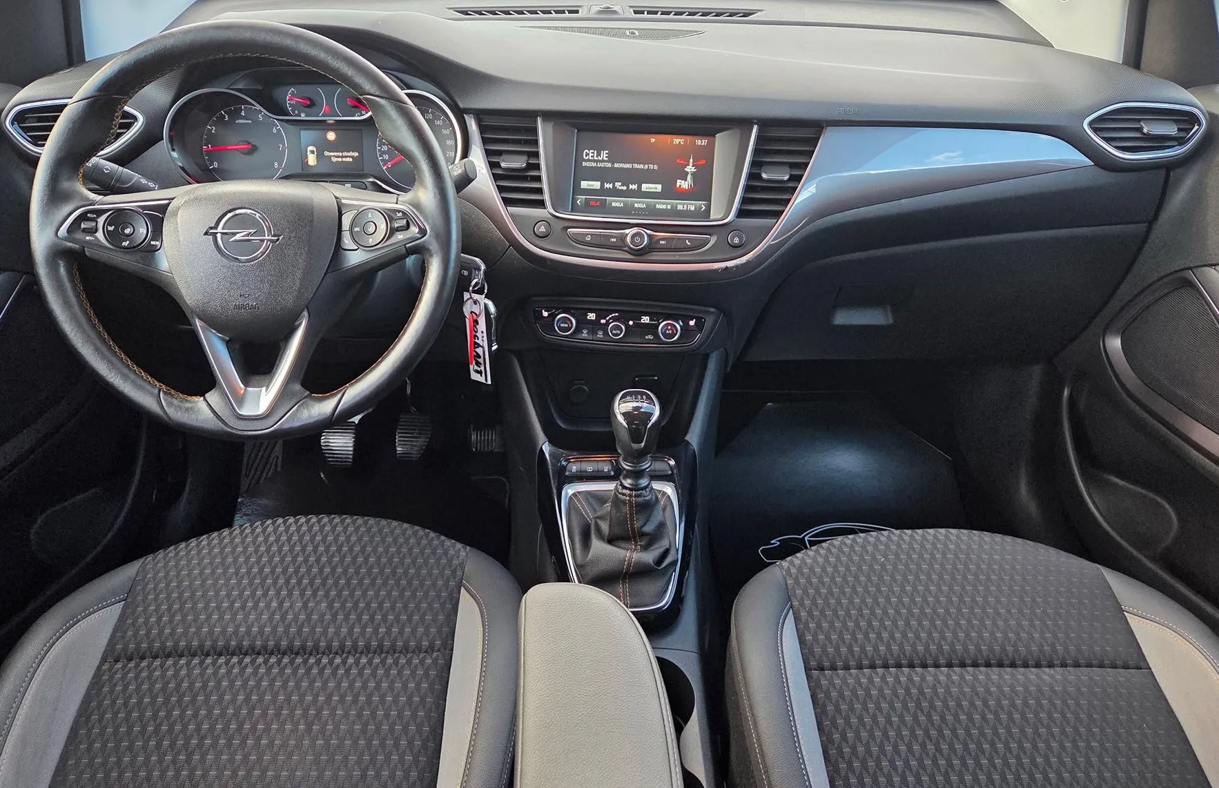 Zunanja slika - Opel Crossland - X 1.2-SLO-1.LASTNIK-LED-PDC-ALU-KAMERA-91.000KM... - 11