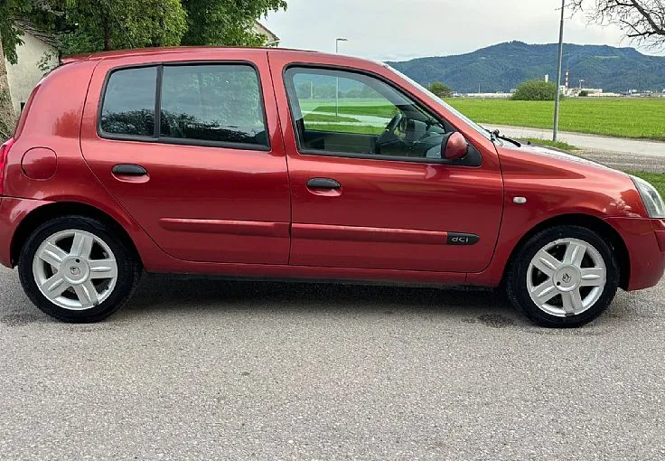 Zunanja slika - Renault Clio - 1.5 dCi Dynamique Confort - 4