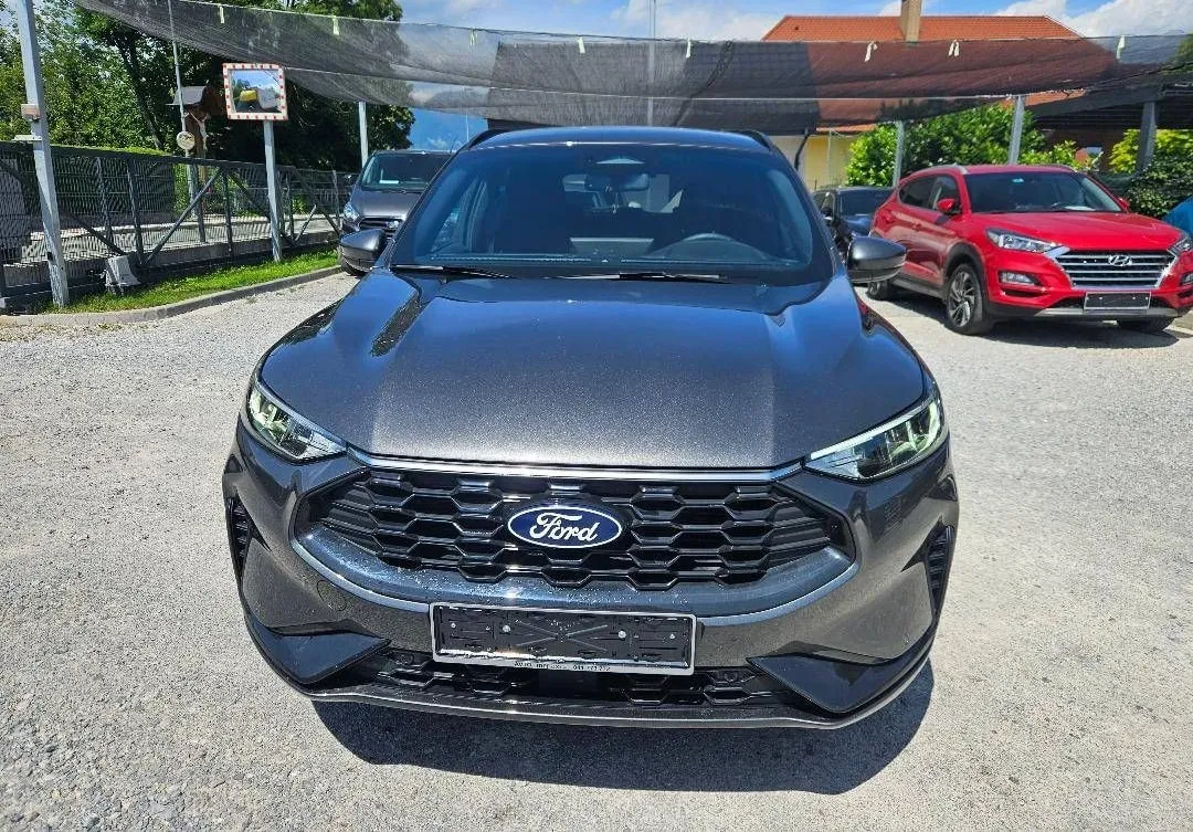 Notranja slika - Ford Kuga - 1.5 EcoBoost ST-Line 1.LASTNIK SLO SAMO 10000KM... - 7