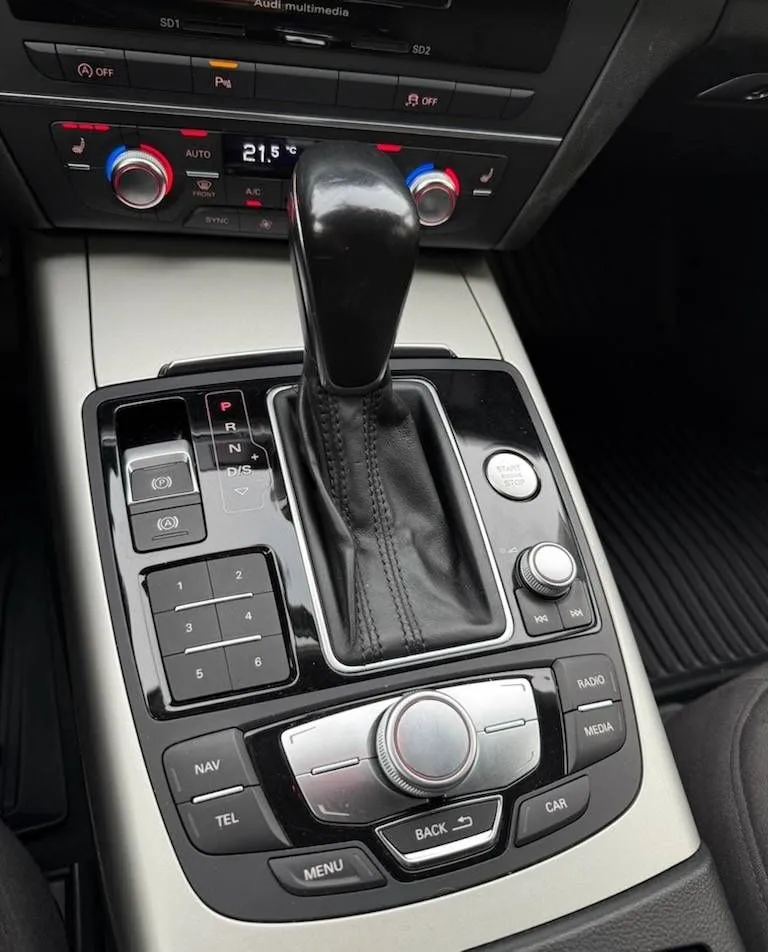 Notranja slika - Audi A6 Avant - 2.0 TDI ULTRA 190PS AVT. XENON-LED-KAMERA ODLICEN - 10