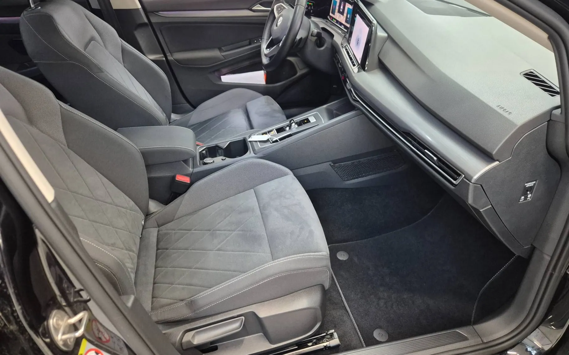 Notranja slika - Volkswagen Golf Variant - 2.0 TDI DSG Style 110 150 - 8
