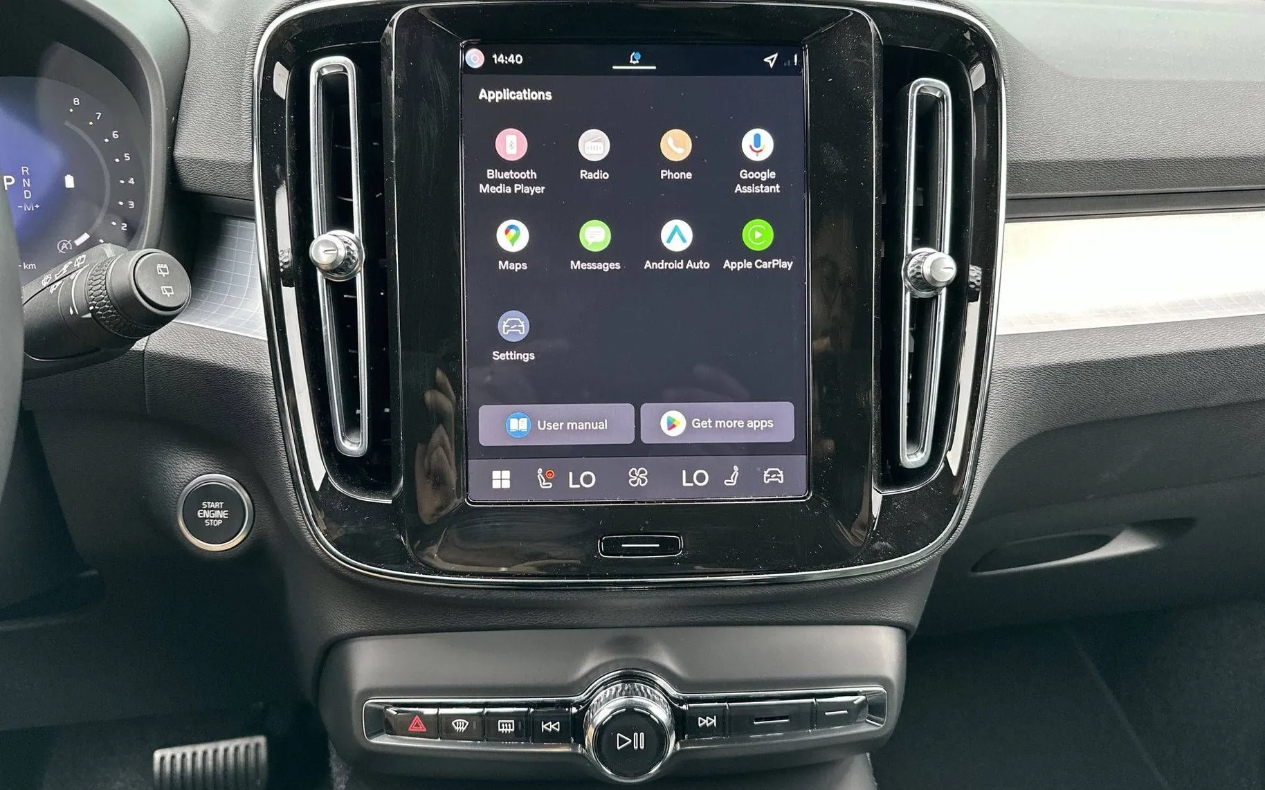 Notranja slika - Volvo XC40 - B3 P Core AT DCT... - 36