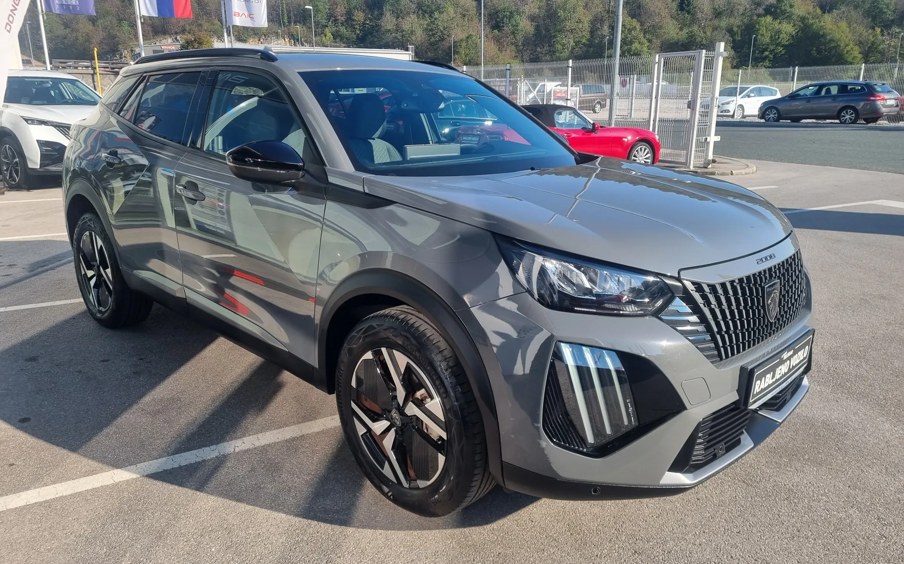 Zunanja slika - Peugeot 2008 - 1.2 PureTech 100 - KOT NOV - SAMO 13.156km - 4