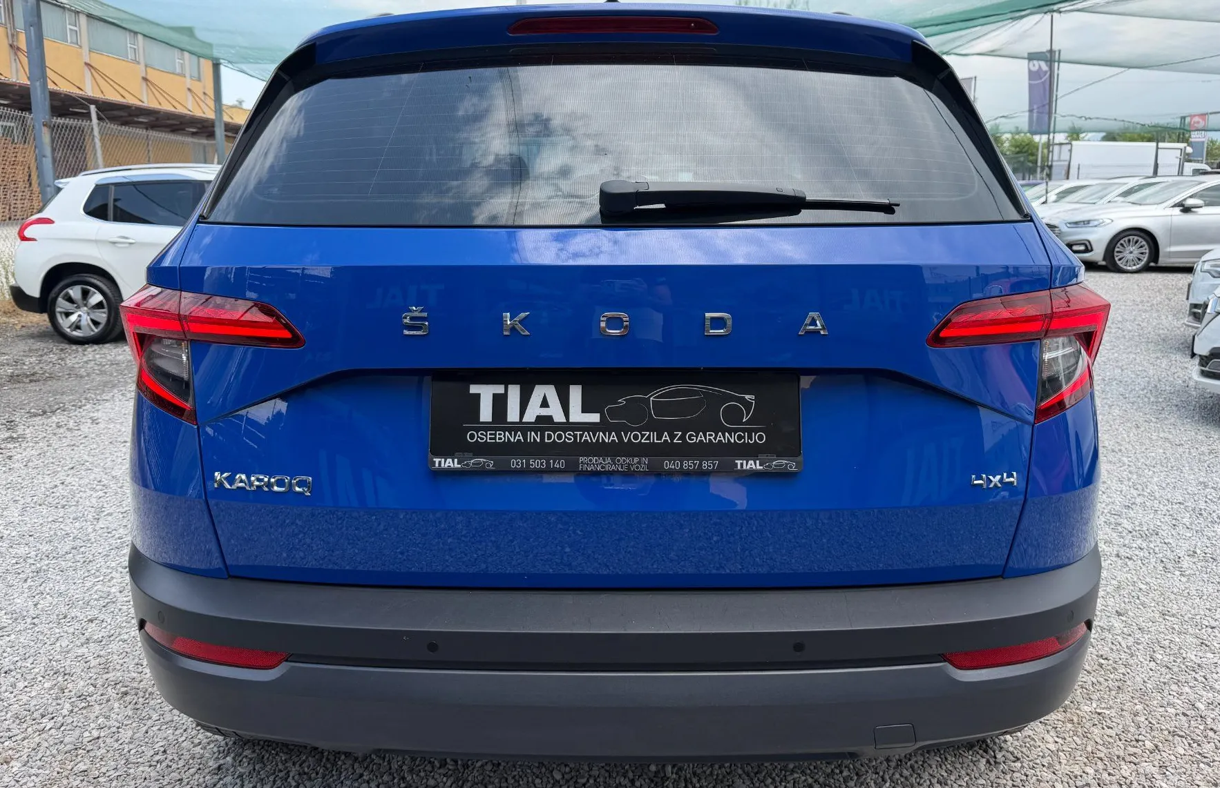 Zunanja slika - Škoda Karoq - 4x4 2.0 TDI DSG VELIK SERVIS-17COL-TEMP.-SLO - 6