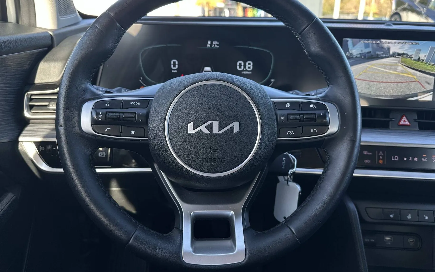 Notranja slika - KIA Sportage - 1.6 T-GDI LX Fresh ISG - 14