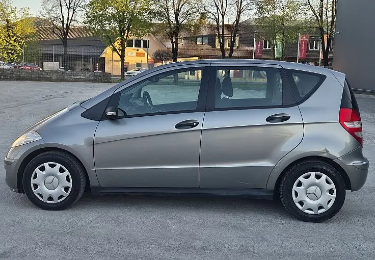Zunanja slika - Mercedes-Benz A-Razred - A 180 CDI + KLJUKA + UPORABEN + UGODNO - 8