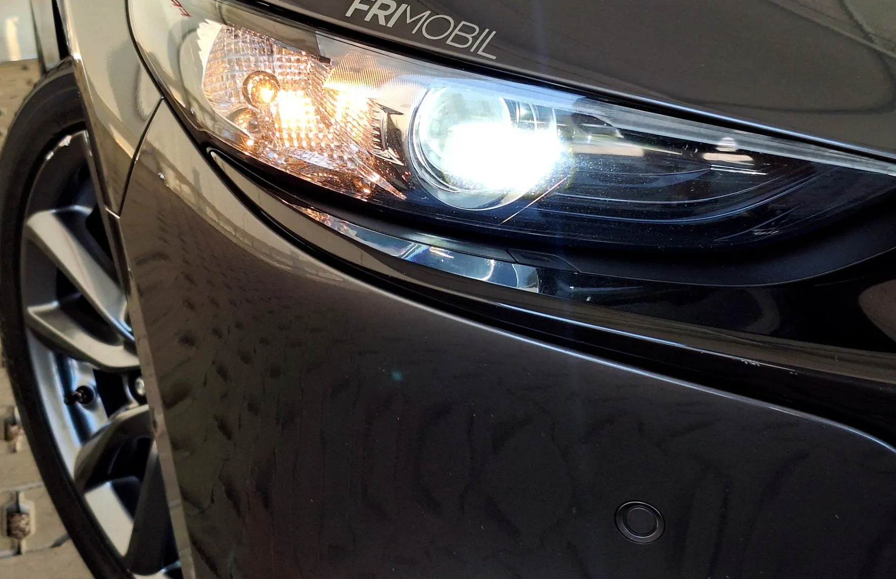 Zunanja slika - Mazda Mazda3 - Plus•KAM360•BOSE•XENON•MEMORY•HEAD-UP•ALU18COL• - 5